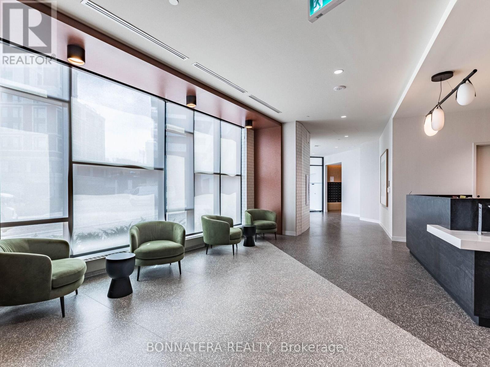 1002 - 2495 Eglinton Avenue W, Mississauga, Ontario  L5M 2T2 - Photo 13 - W12649454