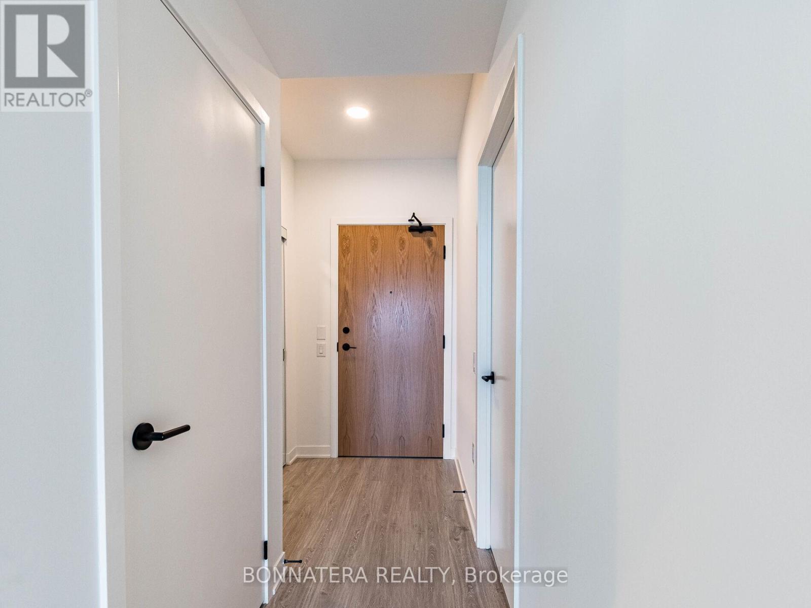 1002 - 2495 Eglinton Avenue W, Mississauga, Ontario  L5M 2T2 - Photo 19 - W12649454