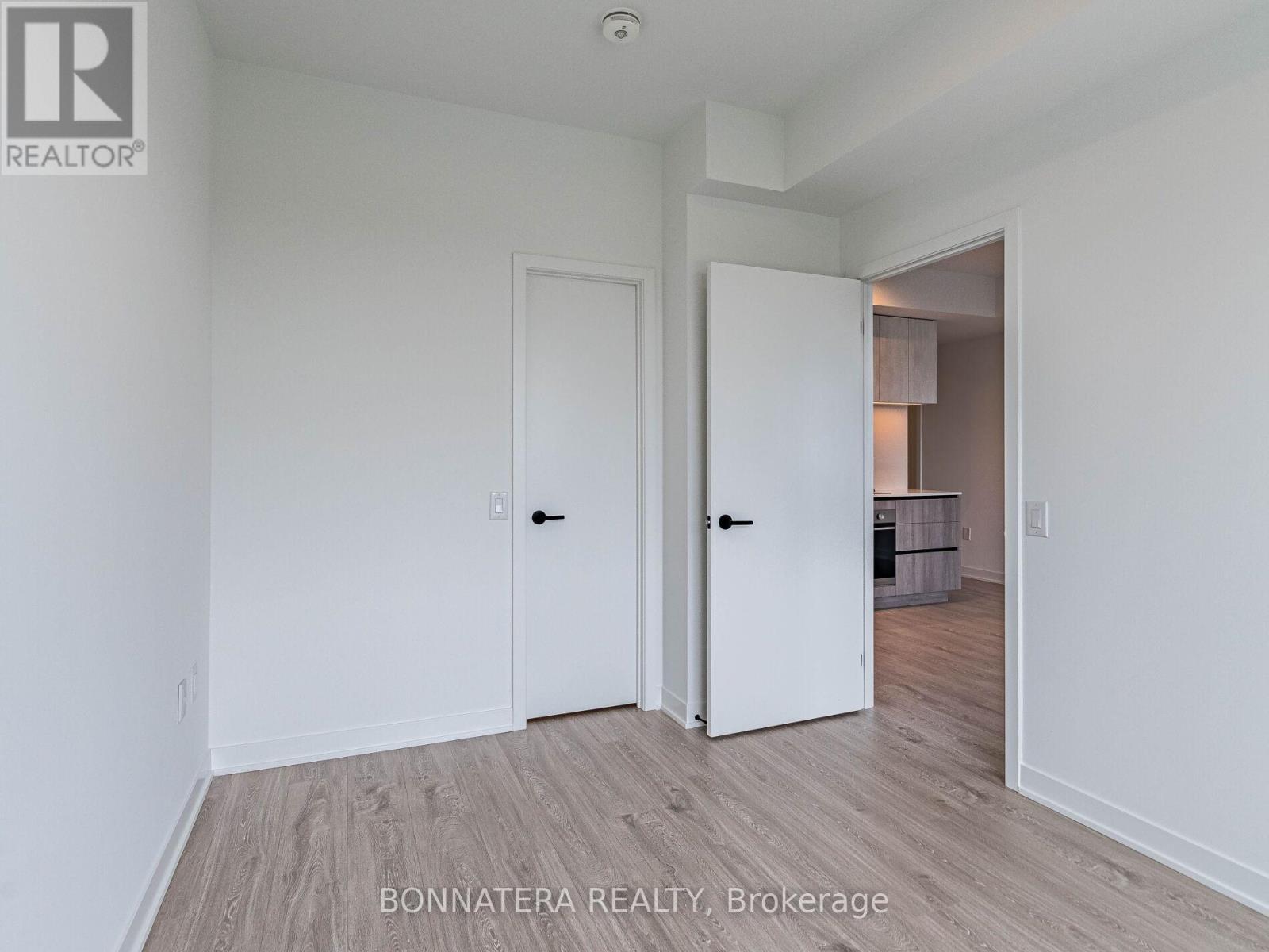 1002 - 2495 Eglinton Avenue W, Mississauga, Ontario  L5M 2T2 - Photo 31 - W12649454