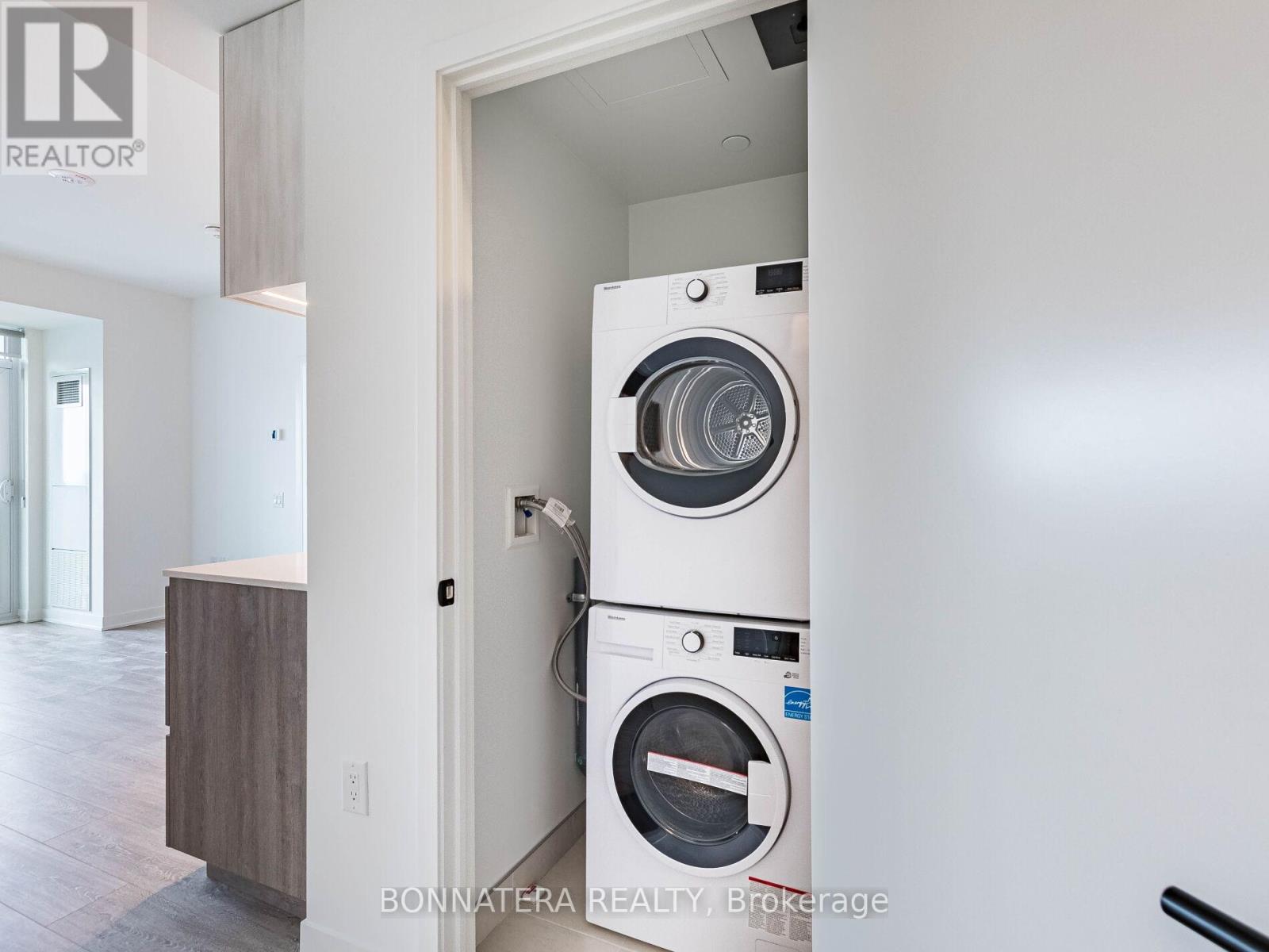 1002 - 2495 Eglinton Avenue W, Mississauga, Ontario  L5M 2T2 - Photo 38 - W12649454