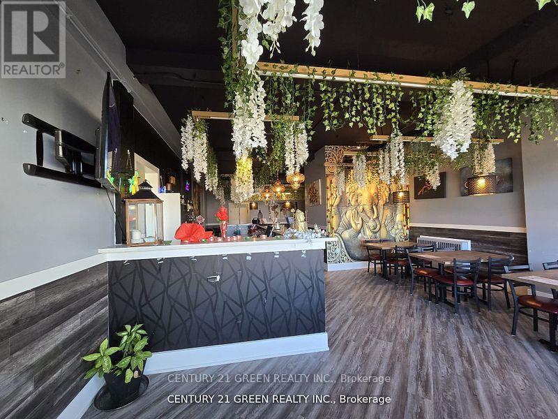 2307 LAKESHORE ROAD W, Oakville, Ontario