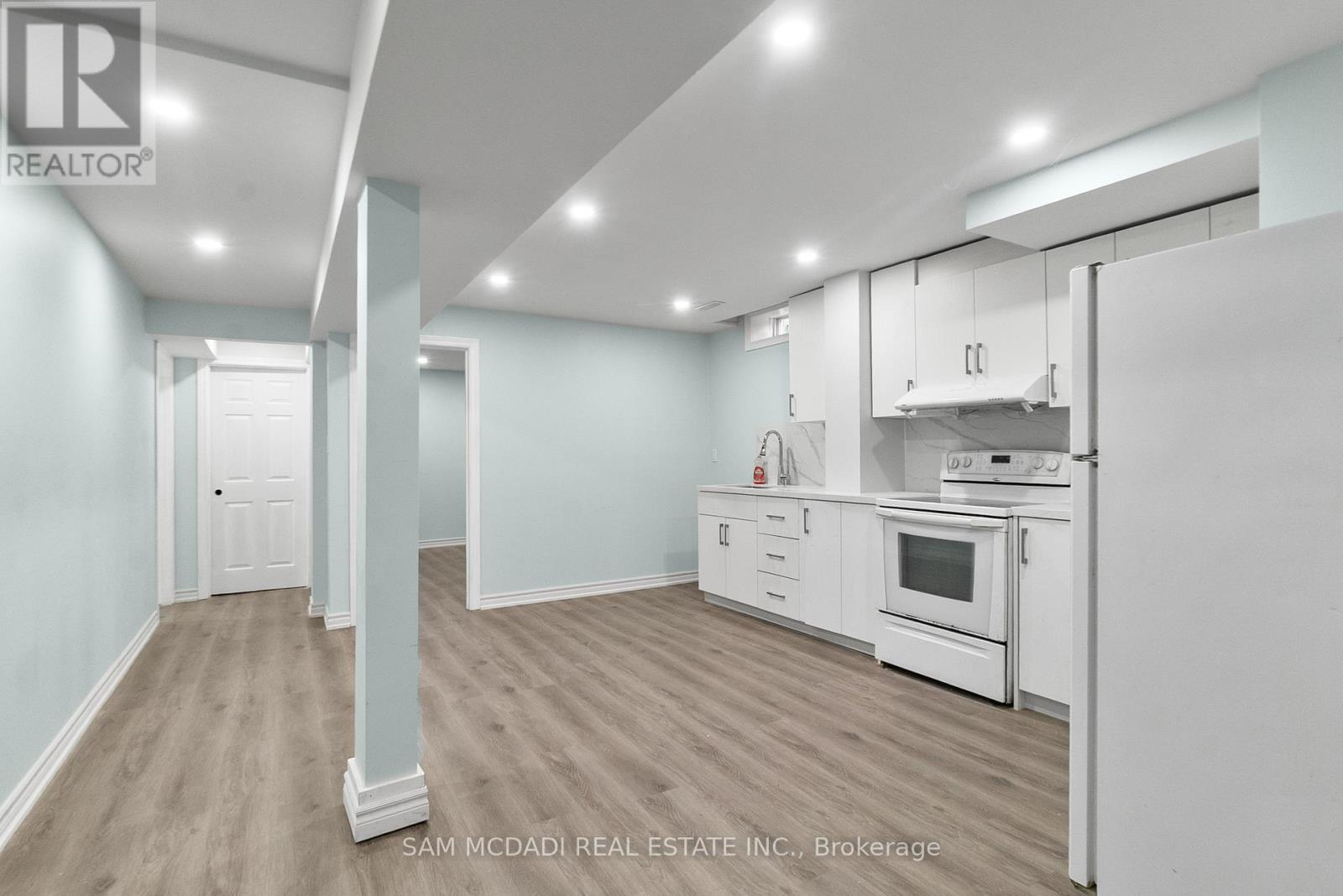 149 Sunforest Drive, Brampton, Ontario  L6Z 4B7 - Photo 6 - W12649468