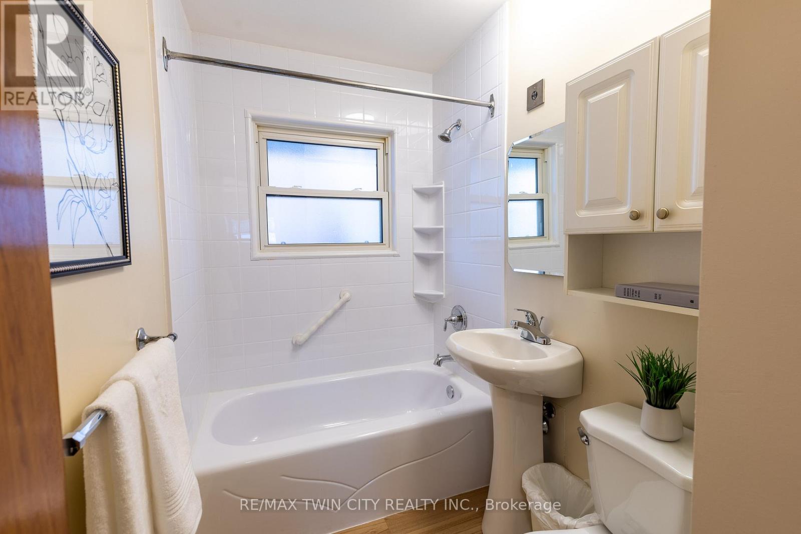 5 Mckenzie Street, Cambridge, Ontario  N1R 4C9 - Photo 14 - X12649458