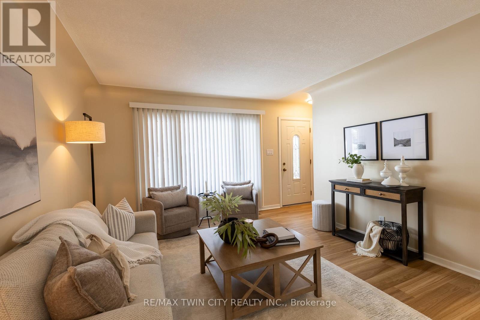 5 Mckenzie Street, Cambridge, Ontario  N1R 4C9 - Photo 4 - X12649458