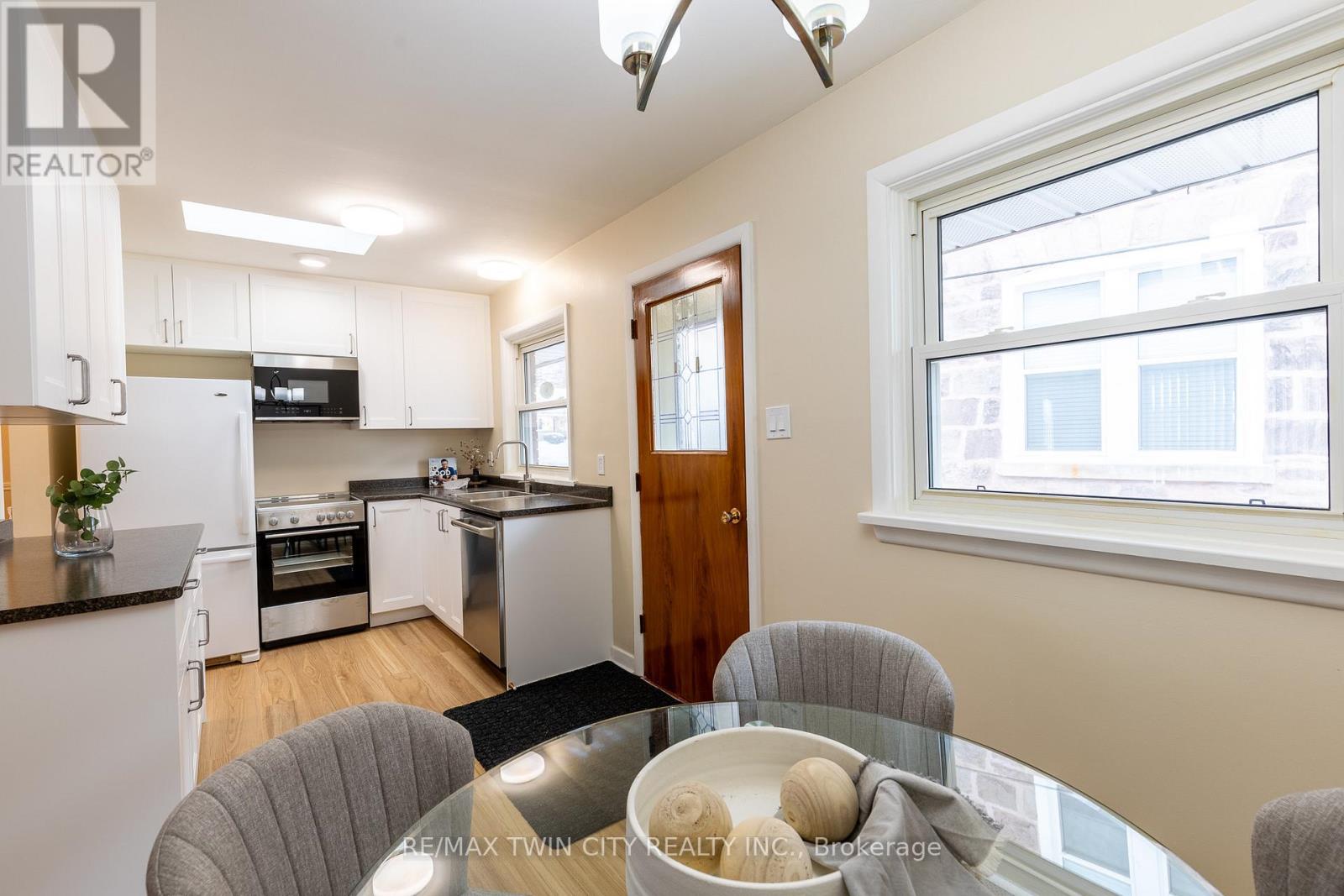 5 Mckenzie Street, Cambridge, Ontario  N1R 4C9 - Photo 8 - X12649458