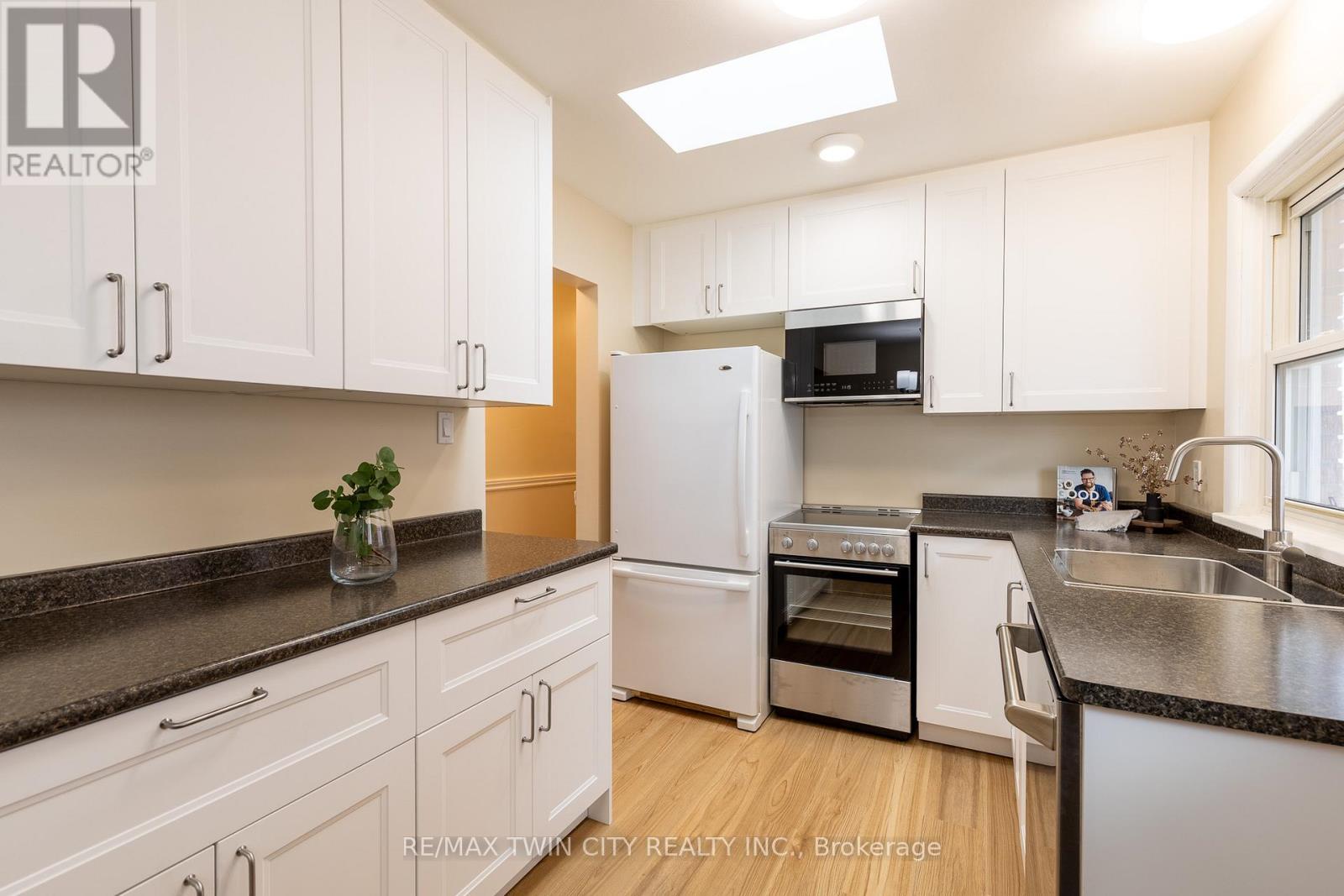 5 Mckenzie Street, Cambridge, Ontario  N1R 4C9 - Photo 9 - X12649458