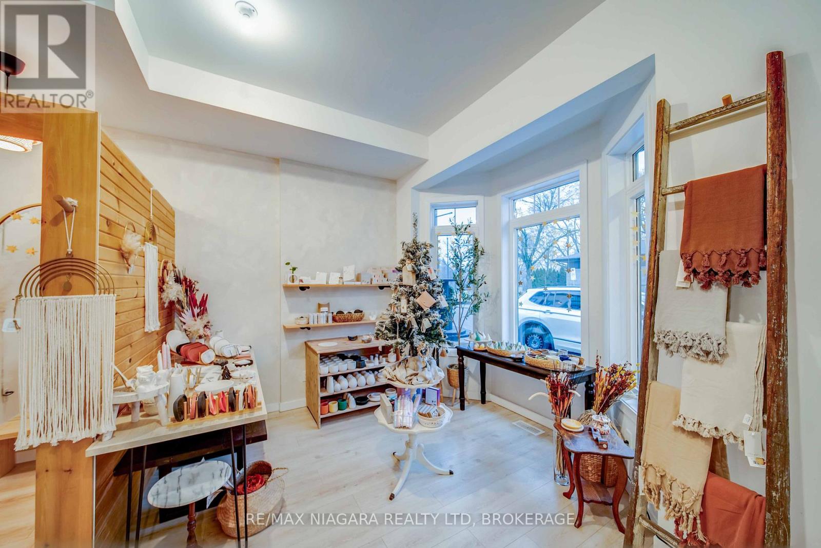 Main - 3757 Main Street, Lincoln, Ontario  L0R 1S0 - Photo 12 - X12649526