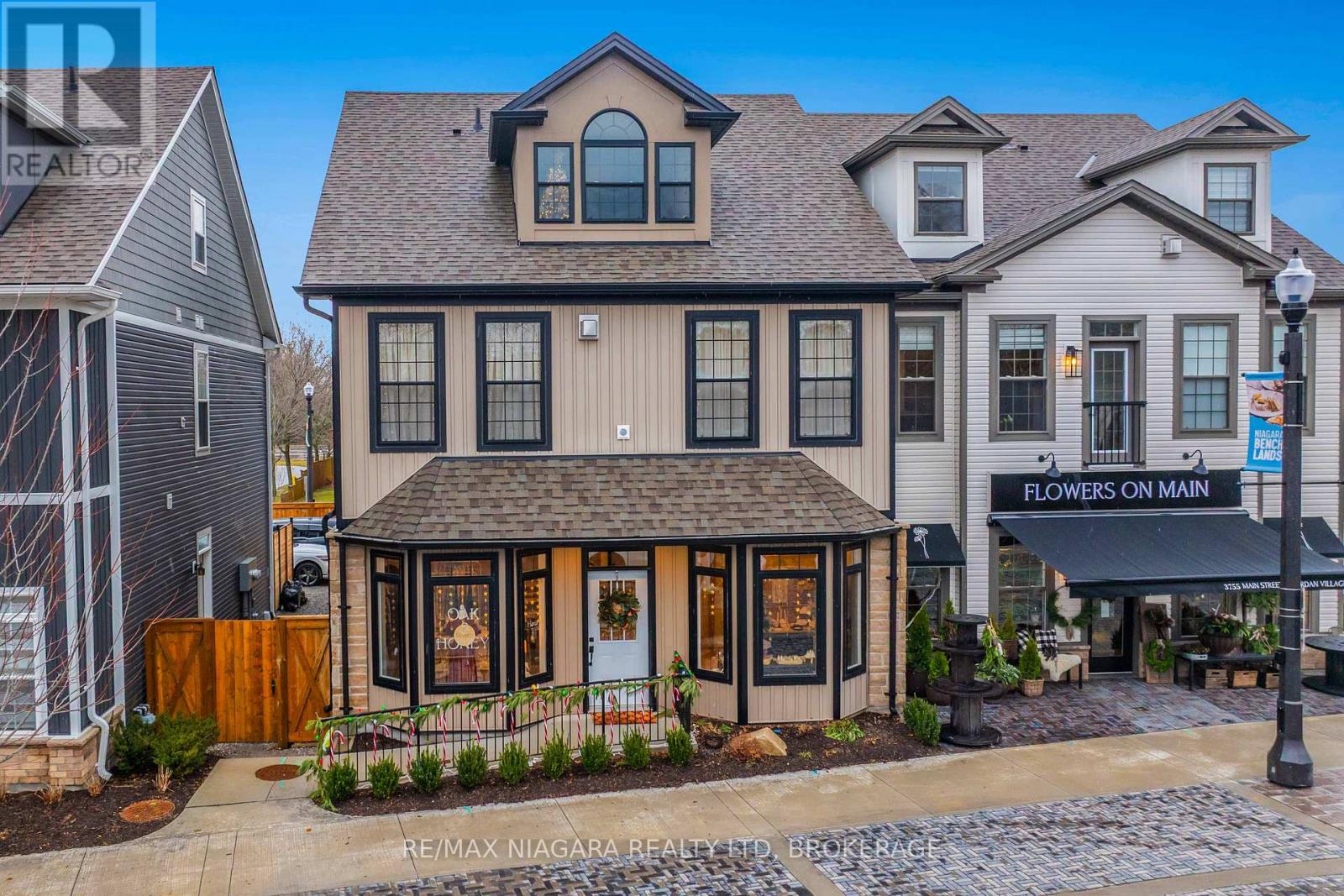 Main - 3757 Main Street, Lincoln, Ontario  L0R 1S0 - Photo 2 - X12649526