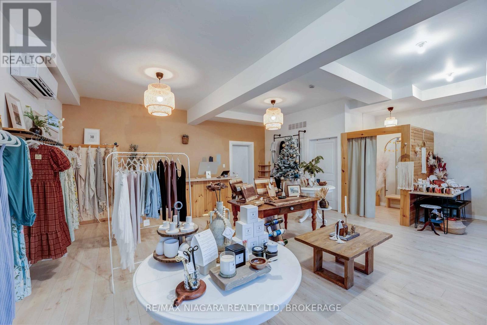 Main - 3757 Main Street, Lincoln, Ontario  L0R 1S0 - Photo 5 - X12649526