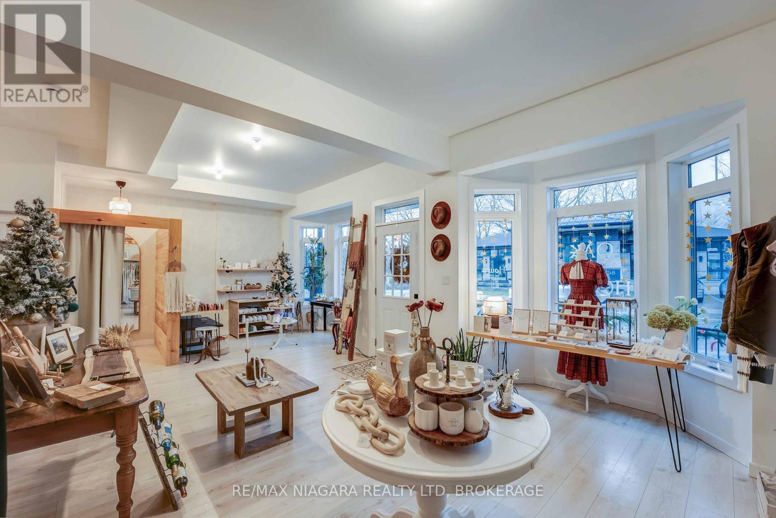 Main - 3757 Main Street, Lincoln, Ontario  L0R 1S0 - Photo 8 - X12649526