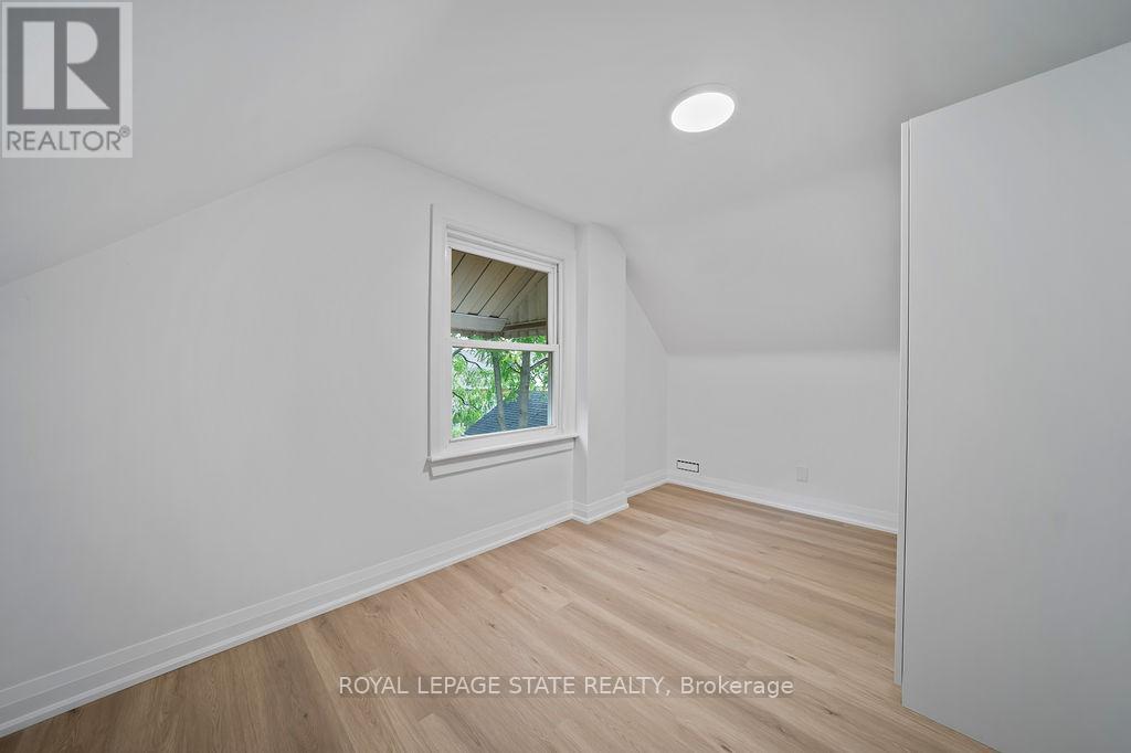 Unit 1 - 172 East 34th Street, Hamilton, Ontario  L8V 3W6 - Photo 16 - X12428979