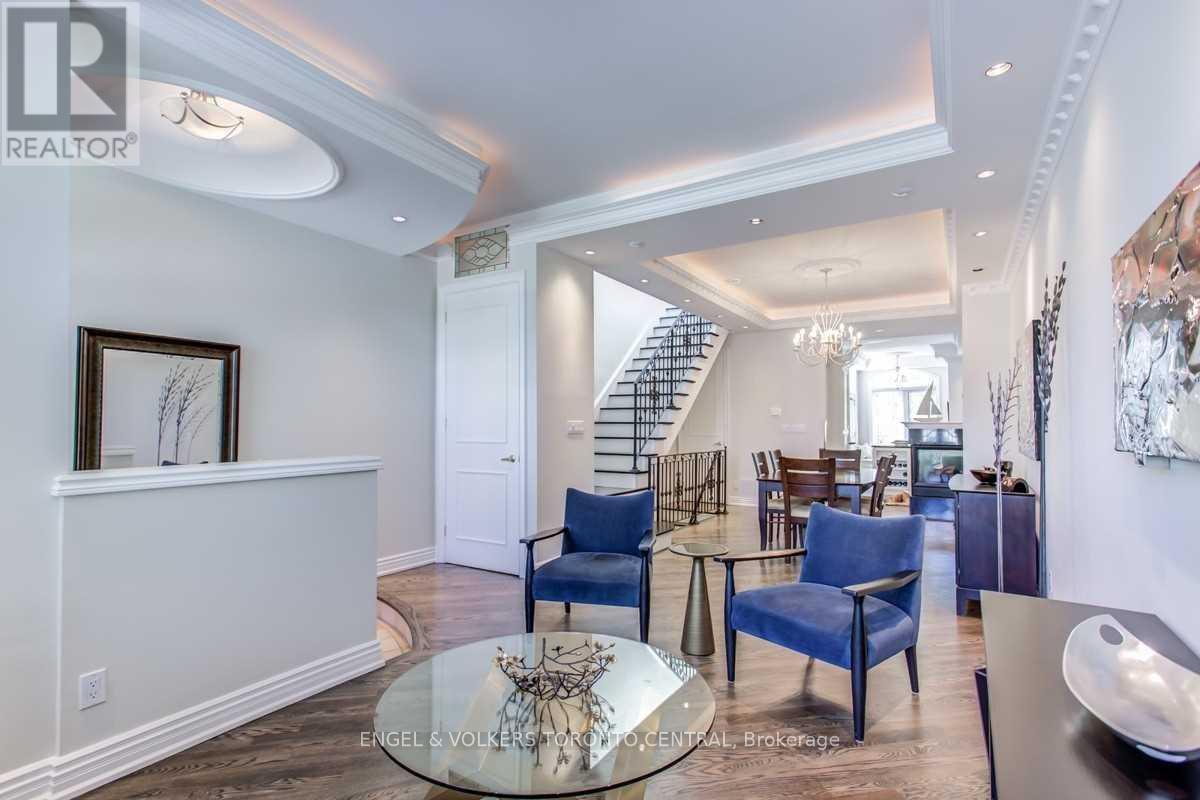 405 Bedford Park Avenue, Toronto, Ontario  M5M 1J9 - Photo 2 - C12649544