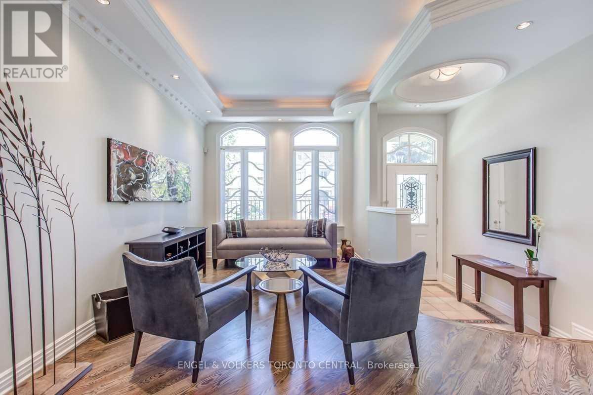 405 Bedford Park Avenue, Toronto, Ontario  M5M 1J9 - Photo 4 - C12649544