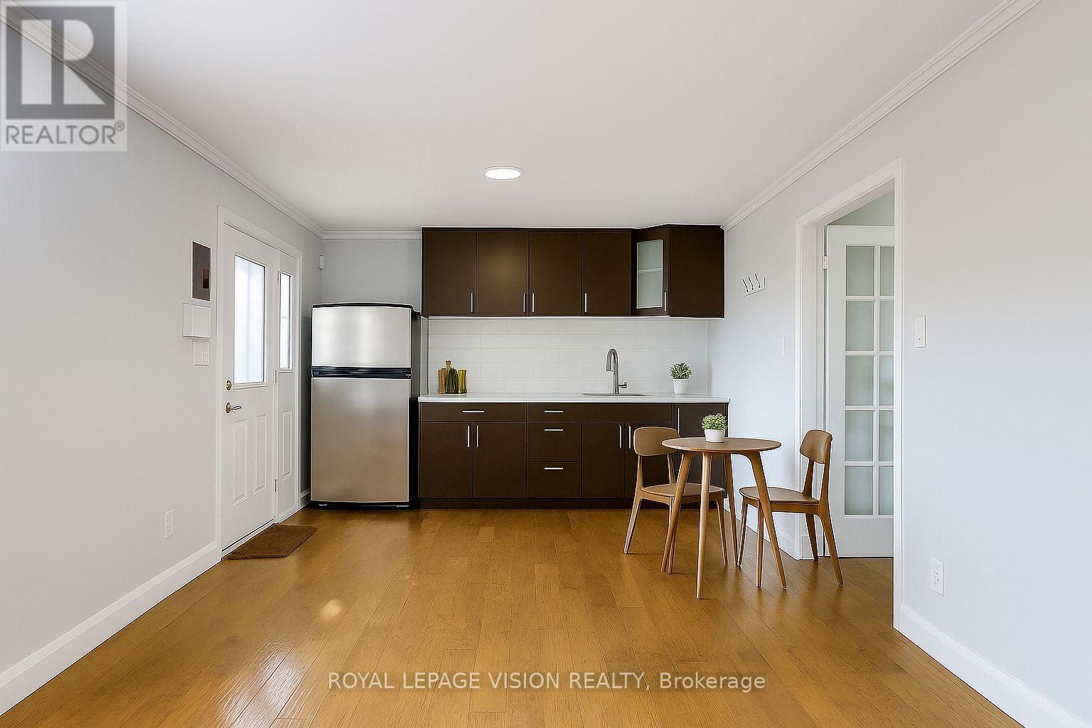 27 Westcroft Drive, Toronto, Ontario  M1E 3A2 - Photo 11 - E12649500