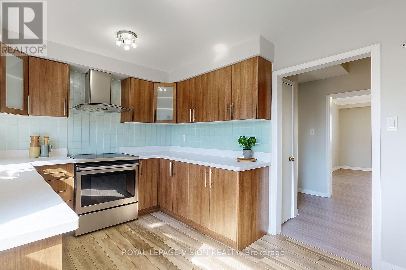 27 Westcroft Drive, Toronto, Ontario  M1E 3A2 - Photo 5 - E12649500