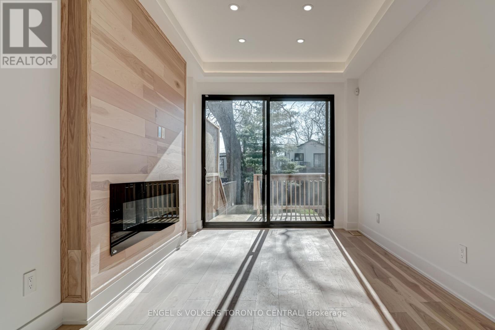 230 Willow Avenue, Toronto, Ontario  M4E 3K7 - Photo 25 - E12649546