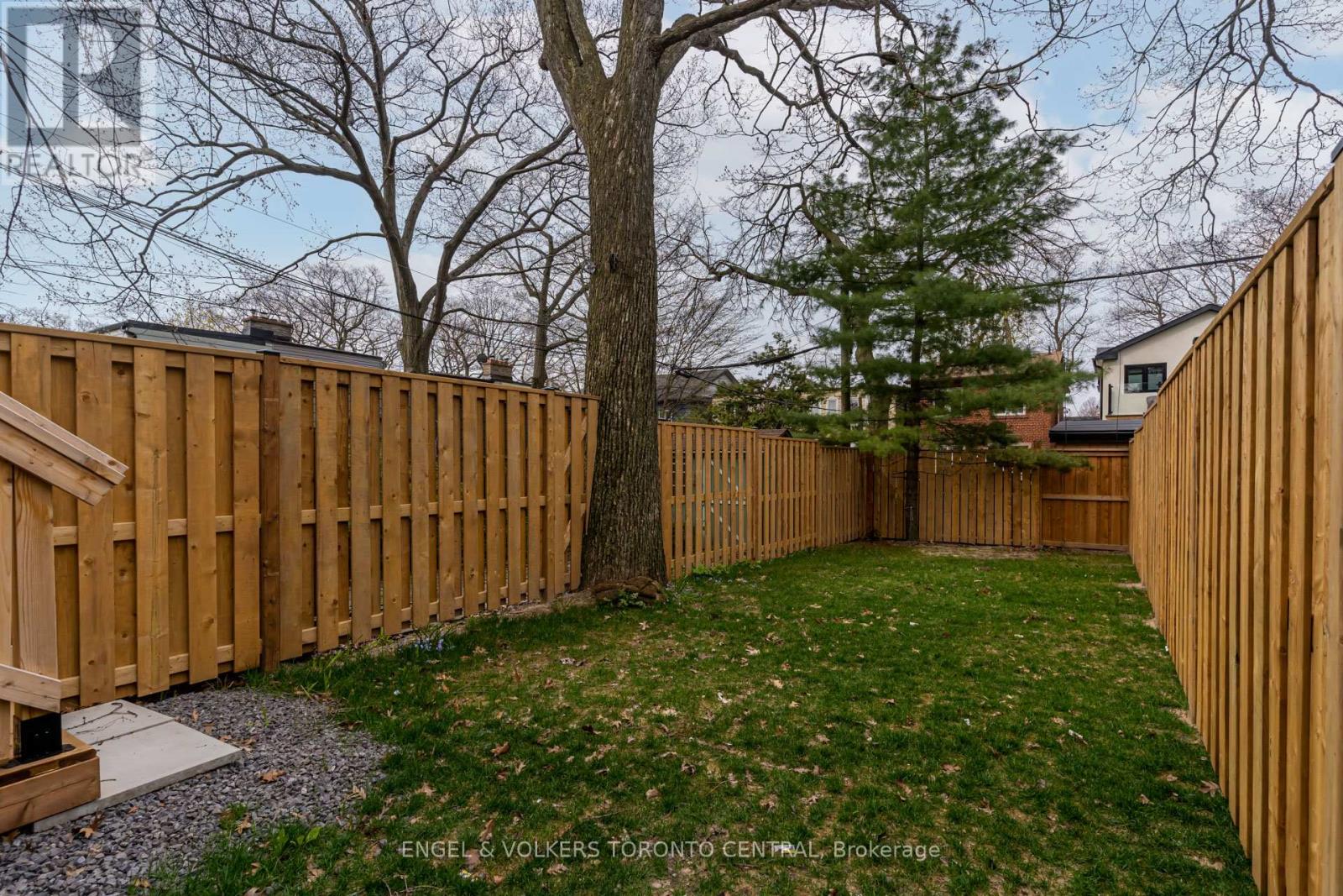 230 Willow Avenue, Toronto, Ontario  M4E 3K7 - Photo 47 - E12649546