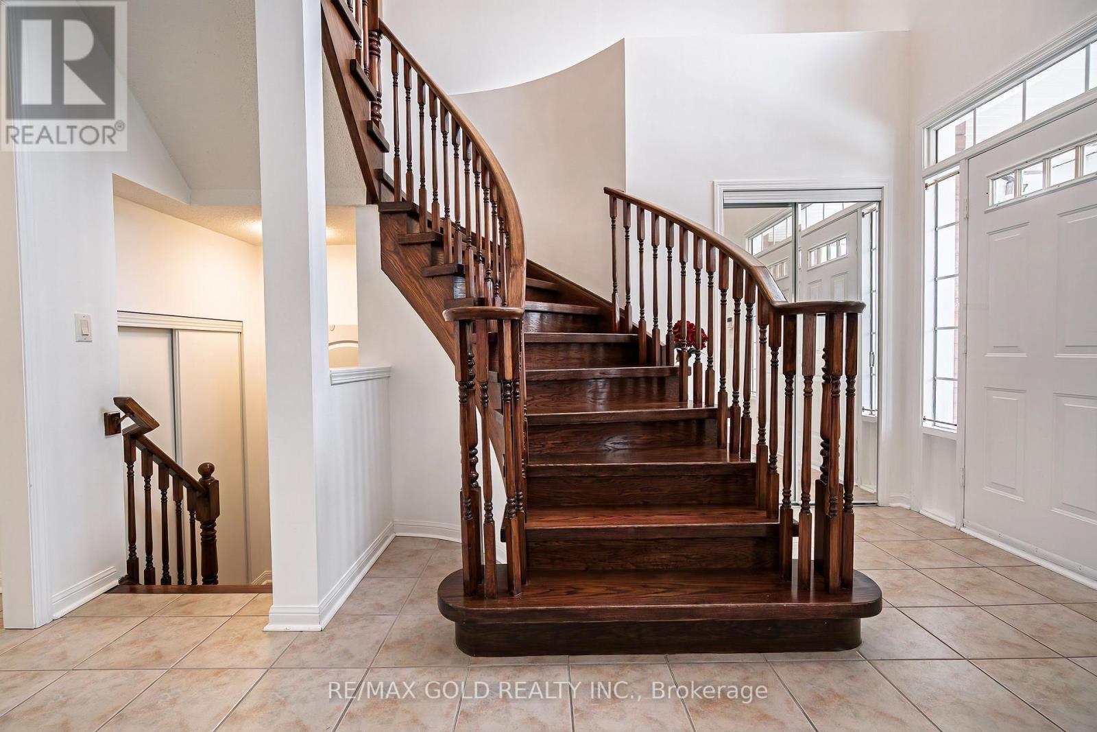 2 Maltby Court, Brampton, Ontario  L6P 1A5 - Photo 22 - W12536950