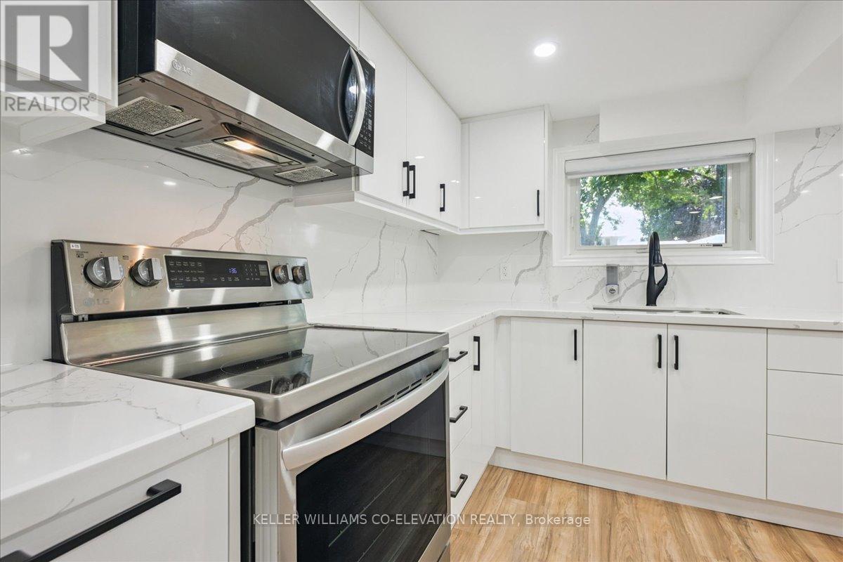 379 Bryant Crescent, Burlington, Ontario  L7L 3Z4 - Photo 11 - W12649498