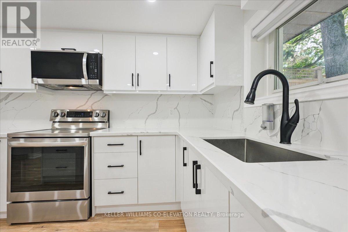 379 Bryant Crescent, Burlington, Ontario  L7L 3Z4 - Photo 12 - W12649498