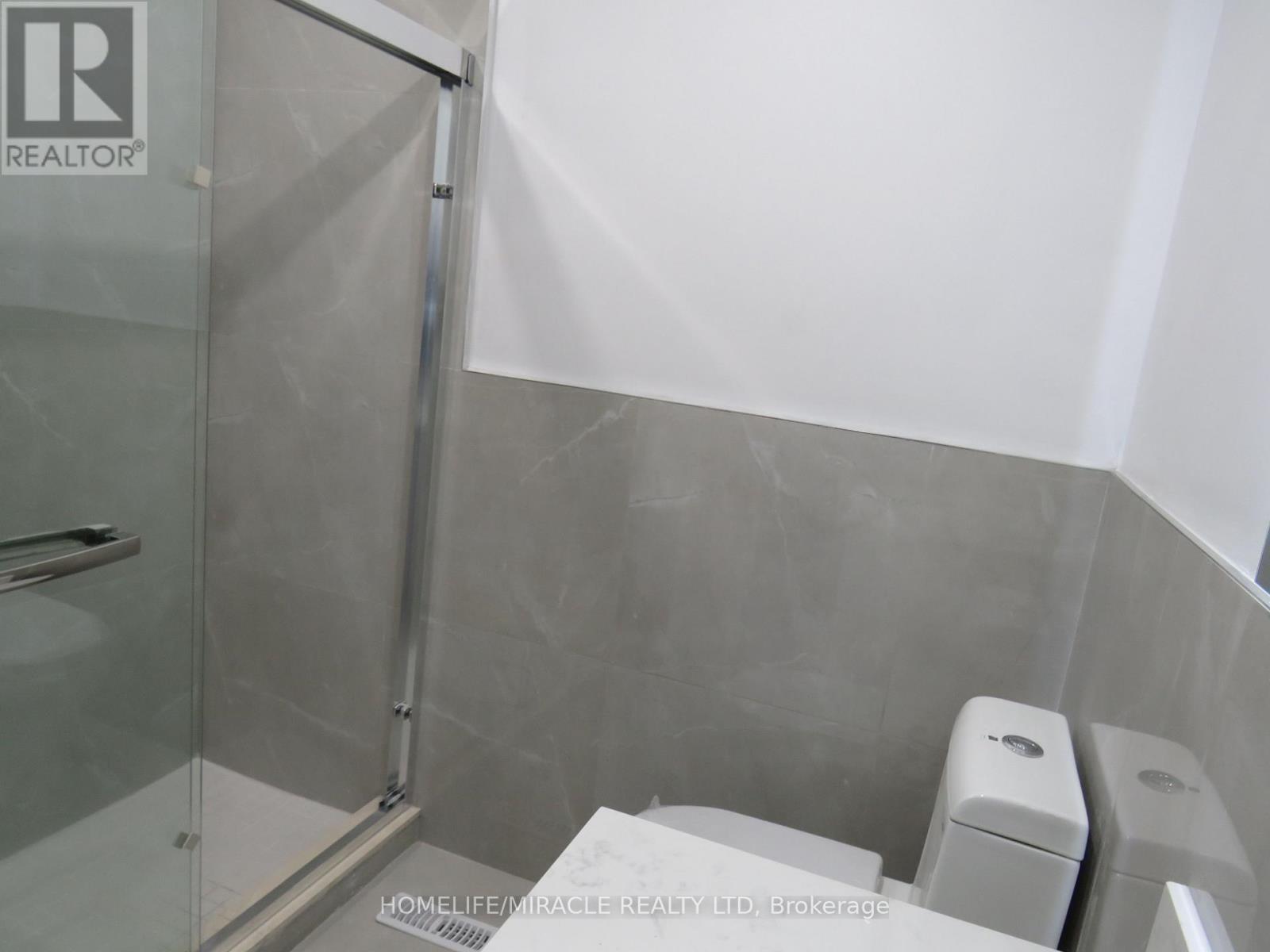 18 Rubydale Gardens, Toronto, Ontario  M9L 1B9 - Photo 24 - W12649512