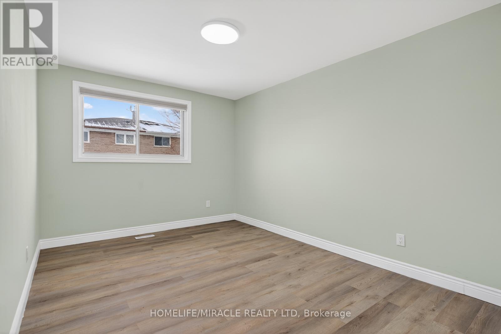 18 Rubydale Gardens, Toronto, Ontario  M9L 1B9 - Photo 27 - W12649512