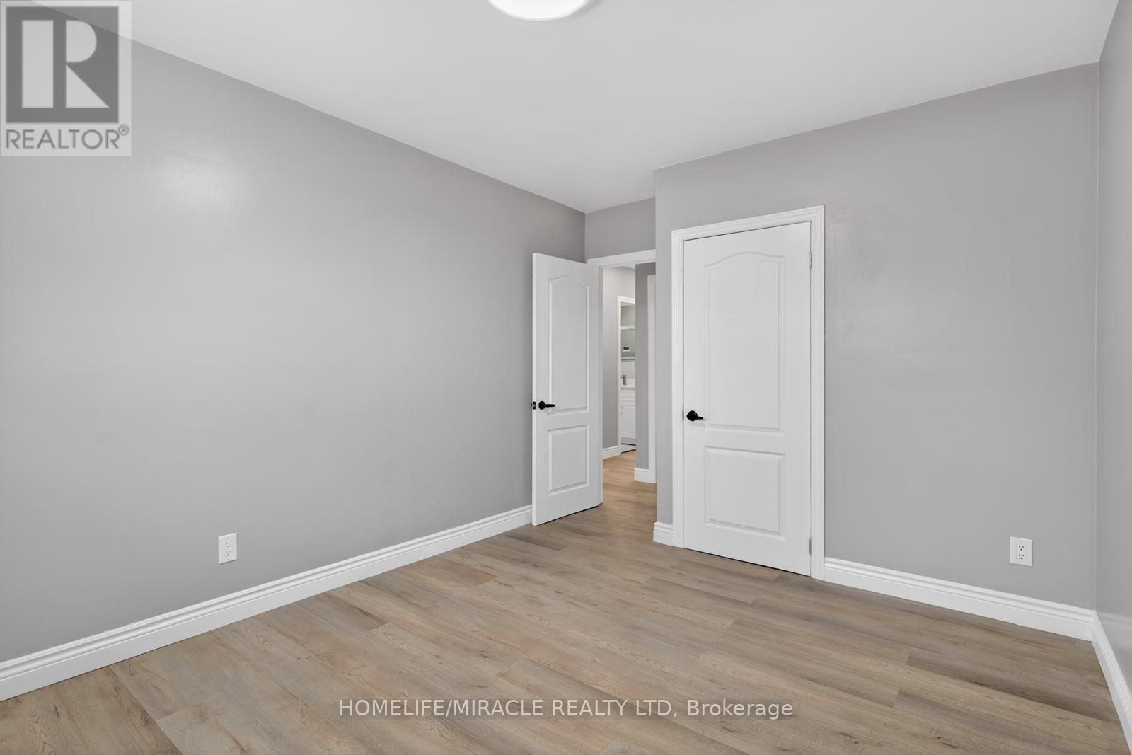 18 Rubydale Gardens, Toronto, Ontario  M9L 1B9 - Photo 33 - W12649512