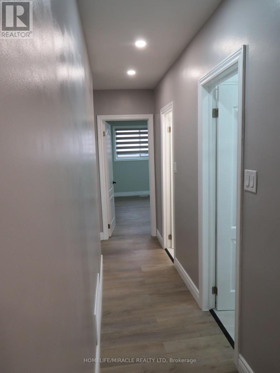 18 Rubydale Gardens, Toronto, Ontario  M9L 1B9 - Photo 35 - W12649512