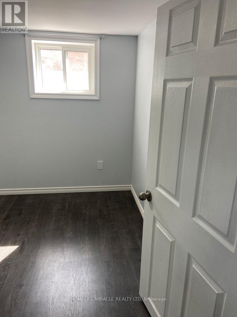 18 Rubydale Gardens, Toronto, Ontario  M9L 1B9 - Photo 42 - W12649512