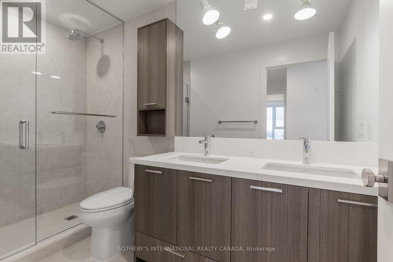 808 - 31 York Garden Way, Toronto, Ontario  M6A 2V1 - Photo 10 - W12649518