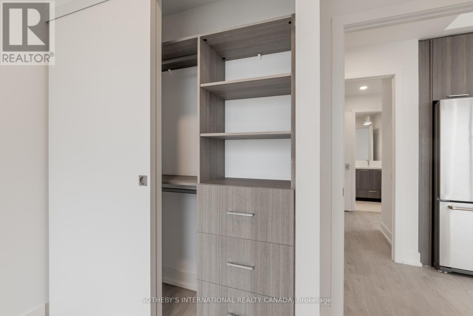 808 - 31 York Garden Way, Toronto, Ontario  M6A 2V1 - Photo 13 - W12649518