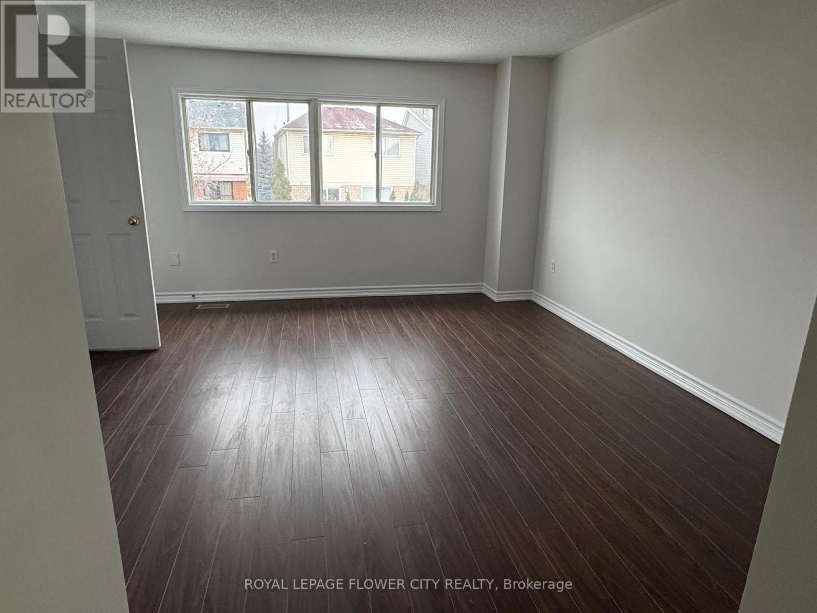 16 Langdale Crescent, Brampton, Ontario  L6Y 4S2 - Photo 7 - W12649530