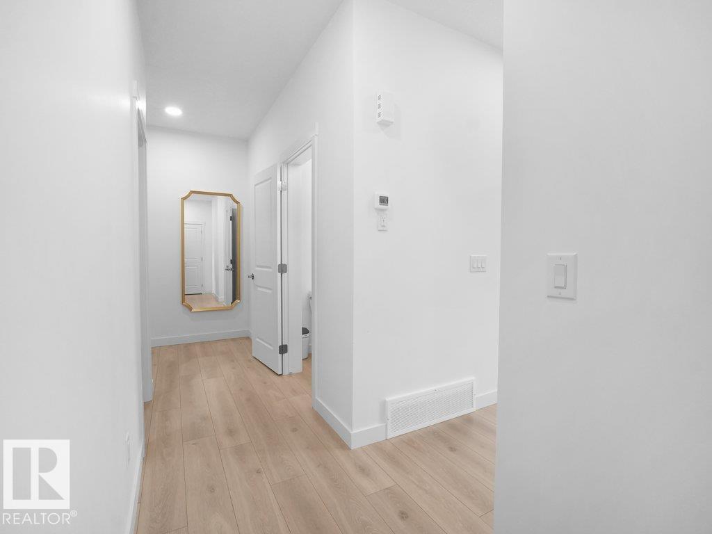 7020 177 Av Nw, Edmonton, Alberta  T5Z 0W8 - Photo 7 - E4468596