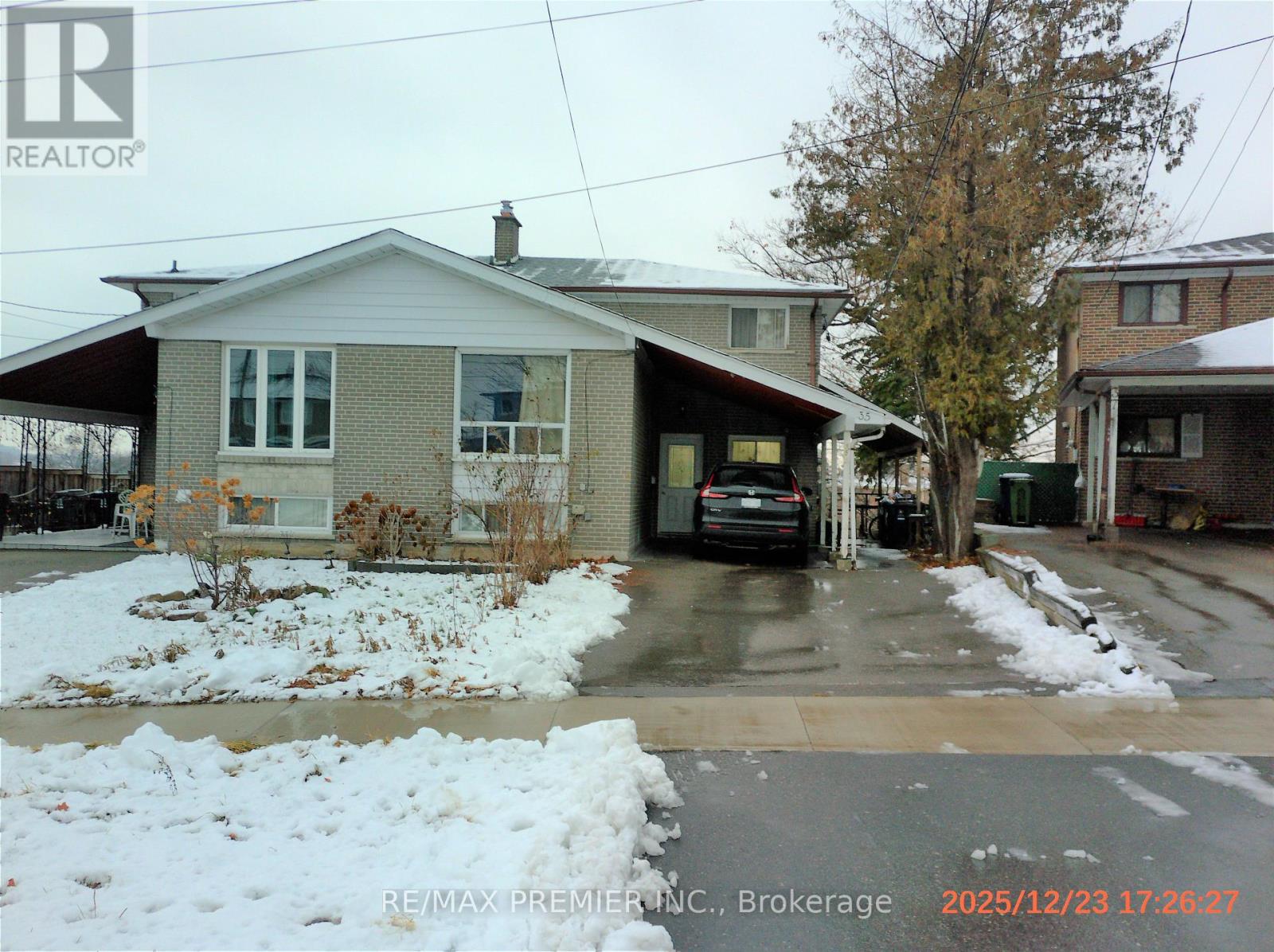 35 FAULKNER CRESCENT, Toronto, Ontario