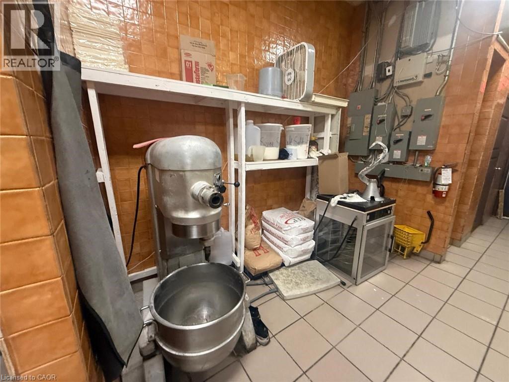 7 Anne Street Unit# 8, Barrie, Ontario  L4N 2C4 - Photo 11 - 40794995