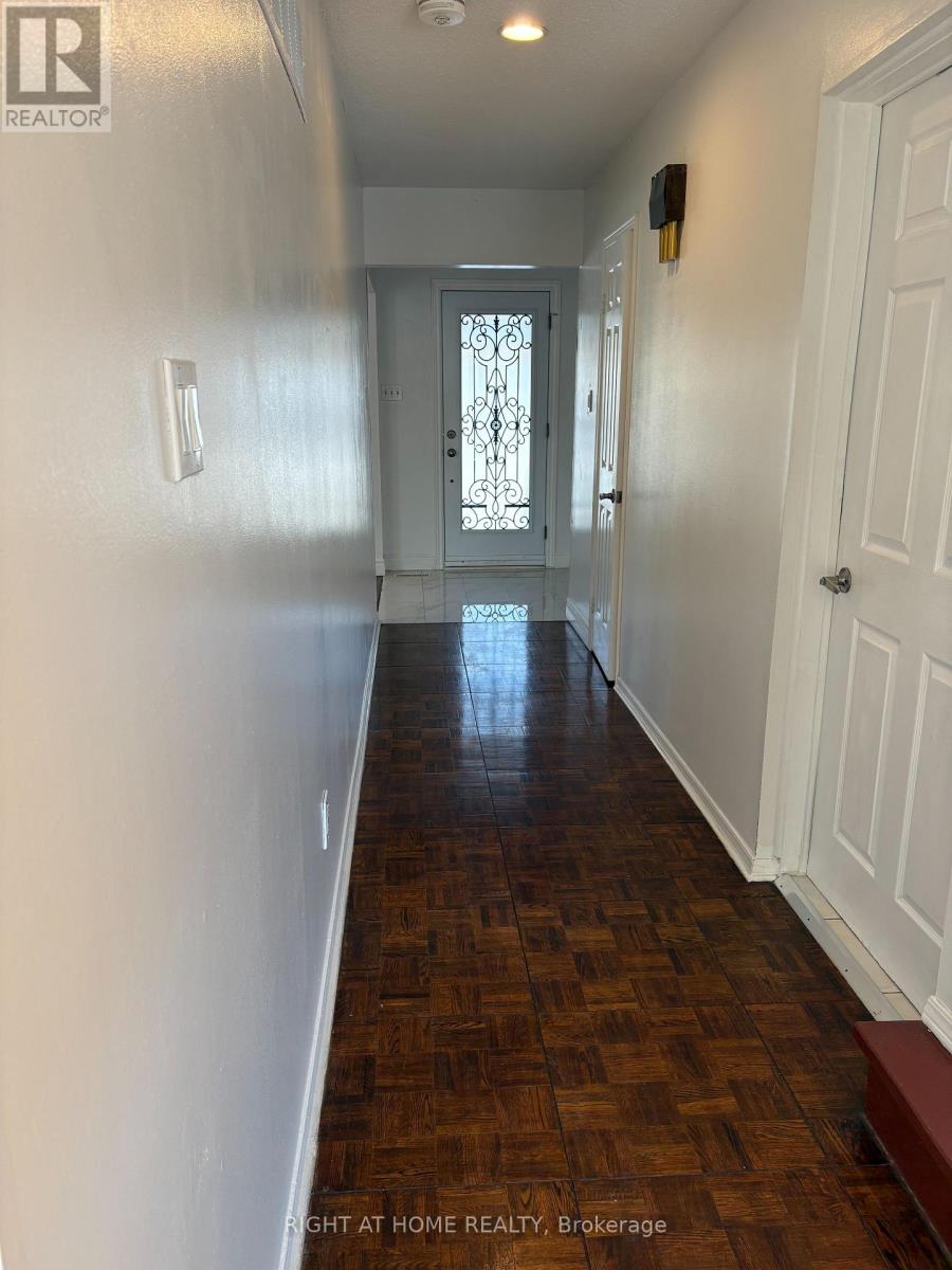 33 Innisbrook Crescent, Markham, Ontario  L3T 5A9 - Photo 11 - N12649560