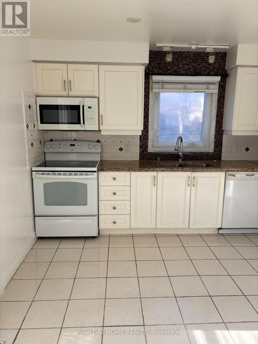 33 Innisbrook Crescent, Markham, Ontario  L3T 5A9 - Photo 14 - N12649560