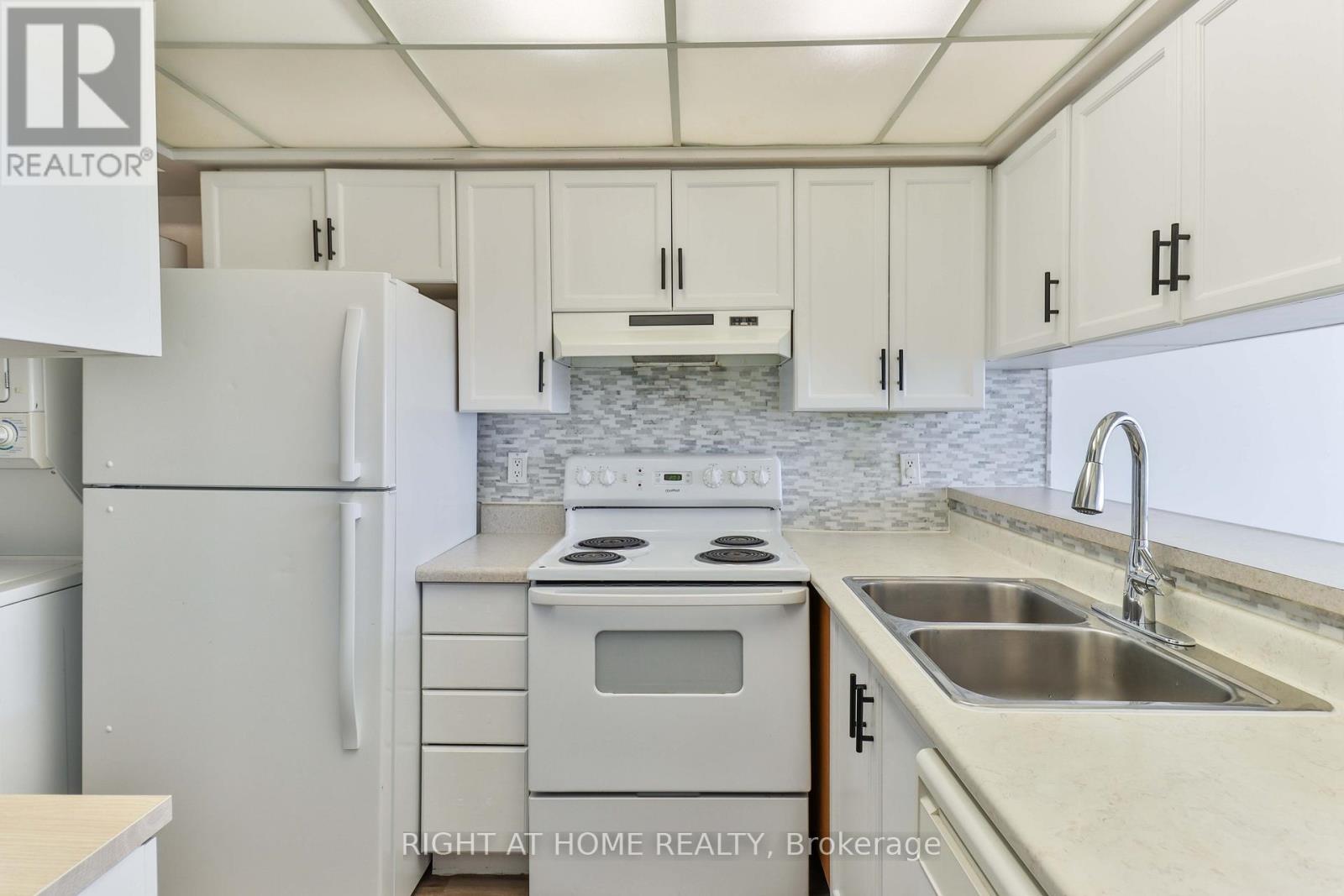 611 - 309 Major Mackenzie Drive E, Richmond Hill, Ontario  L4C 9V5 - Photo 21 - N12649566