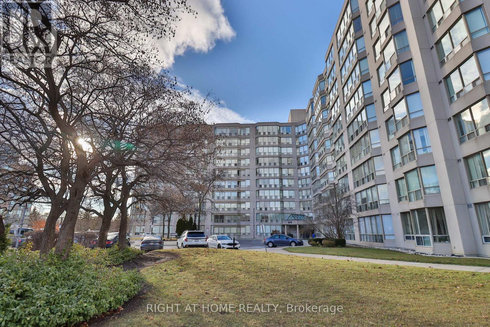 611 - 309 Major Mackenzie Drive E, Richmond Hill, Ontario  L4C 9V5 - Photo 3 - N12649566