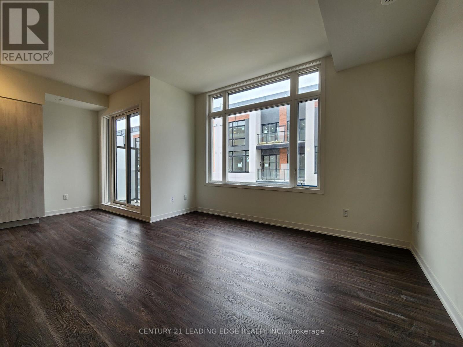 1012 - 14 David Eyer Drive, Richmond Hill, Ontario  L4S 0N4 - Photo 3 - N12649580