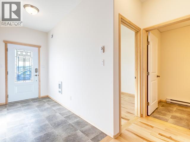 24 Flora Avenue, Whitehorse, Yukon  Y1A 5T5 - Photo 6 - 16826