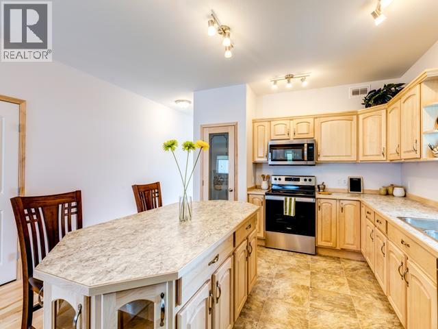 24 Flora Avenue, Whitehorse, Yukon  Y1A 5T5 - Photo 9 - 16826