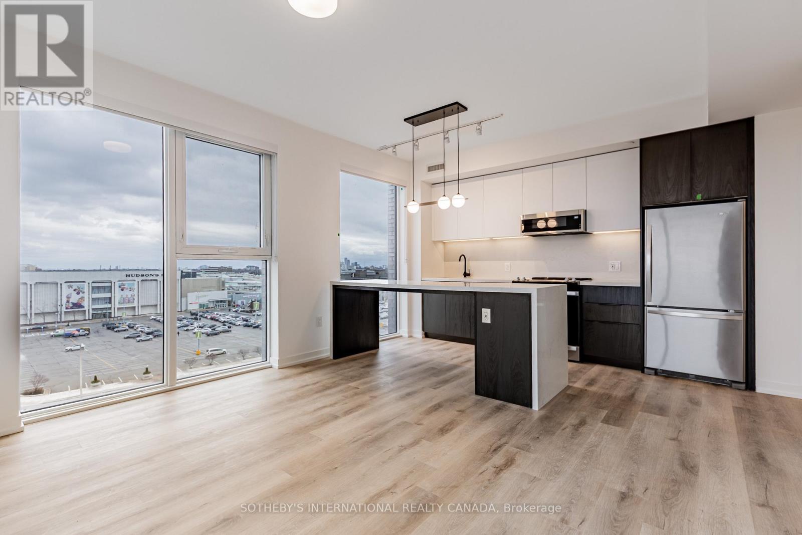 602 - 5 YORK GARDEN WAY, Toronto, Ontario