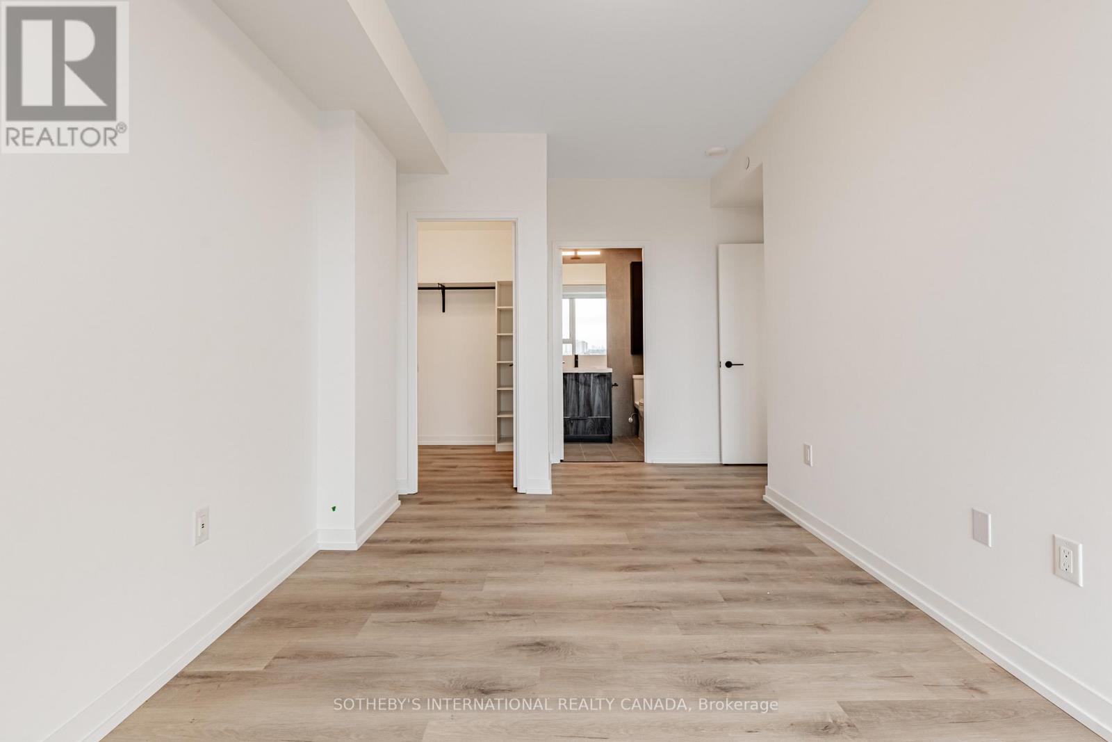 602 - 5 York Garden Way, Toronto, Ontario  M6A 2V1 - Photo 11 - W12649562