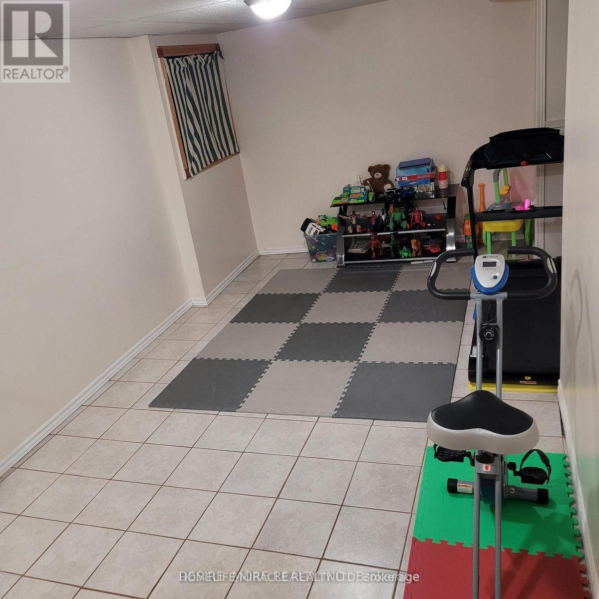 67 Seaside Circle, Brampton, Ontario  L6R 2G8 - Photo 12 - W12649568