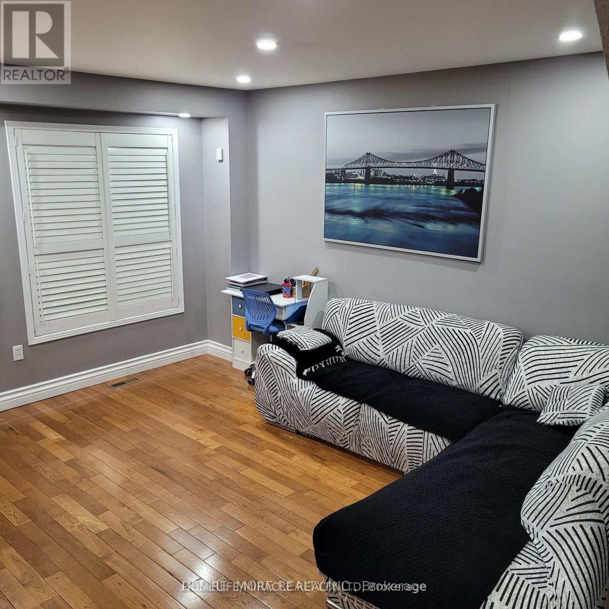 67 Seaside Circle, Brampton, Ontario  L6R 2G8 - Photo 18 - W12649568