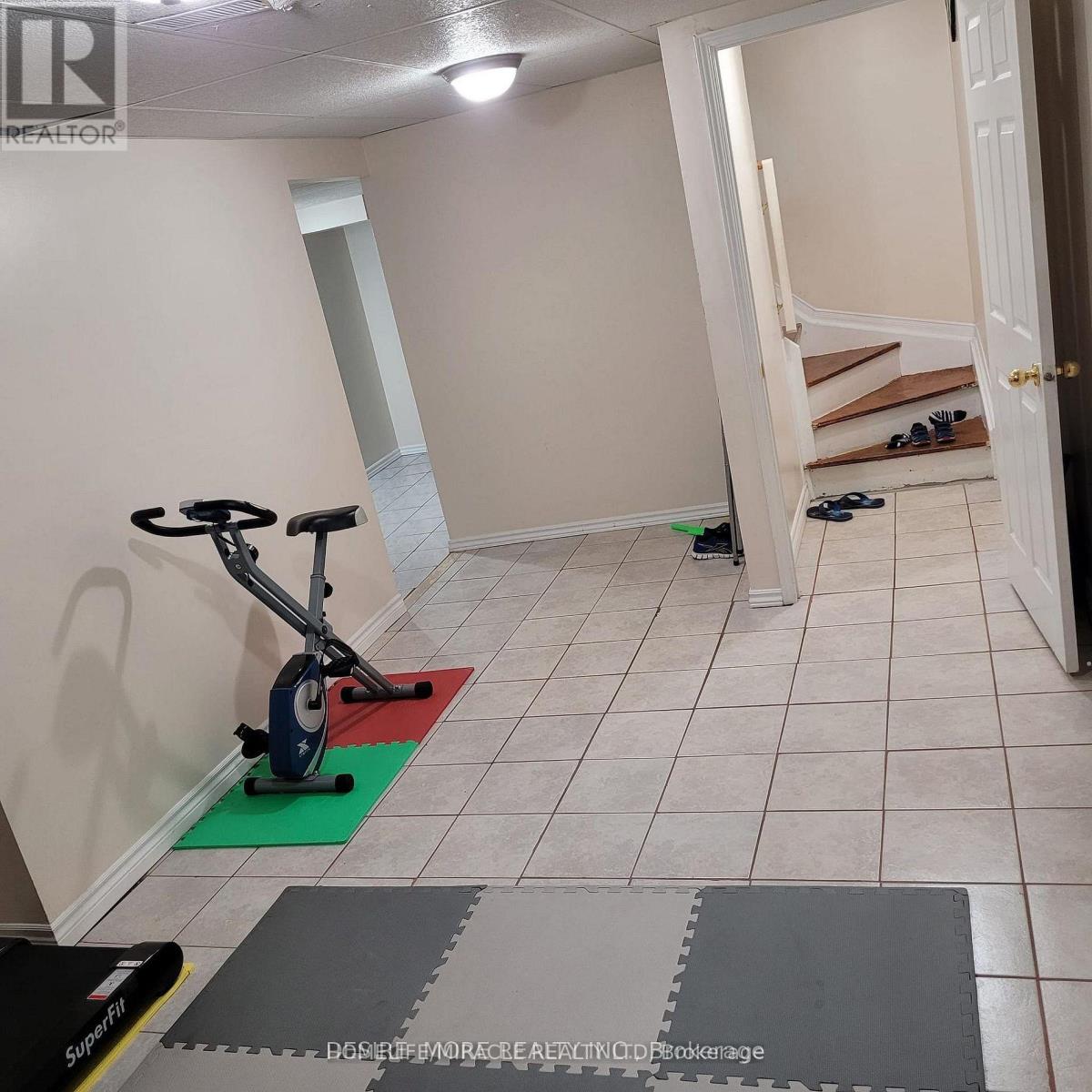 67 Seaside Circle, Brampton, Ontario  L6R 2G8 - Photo 8 - W12649568