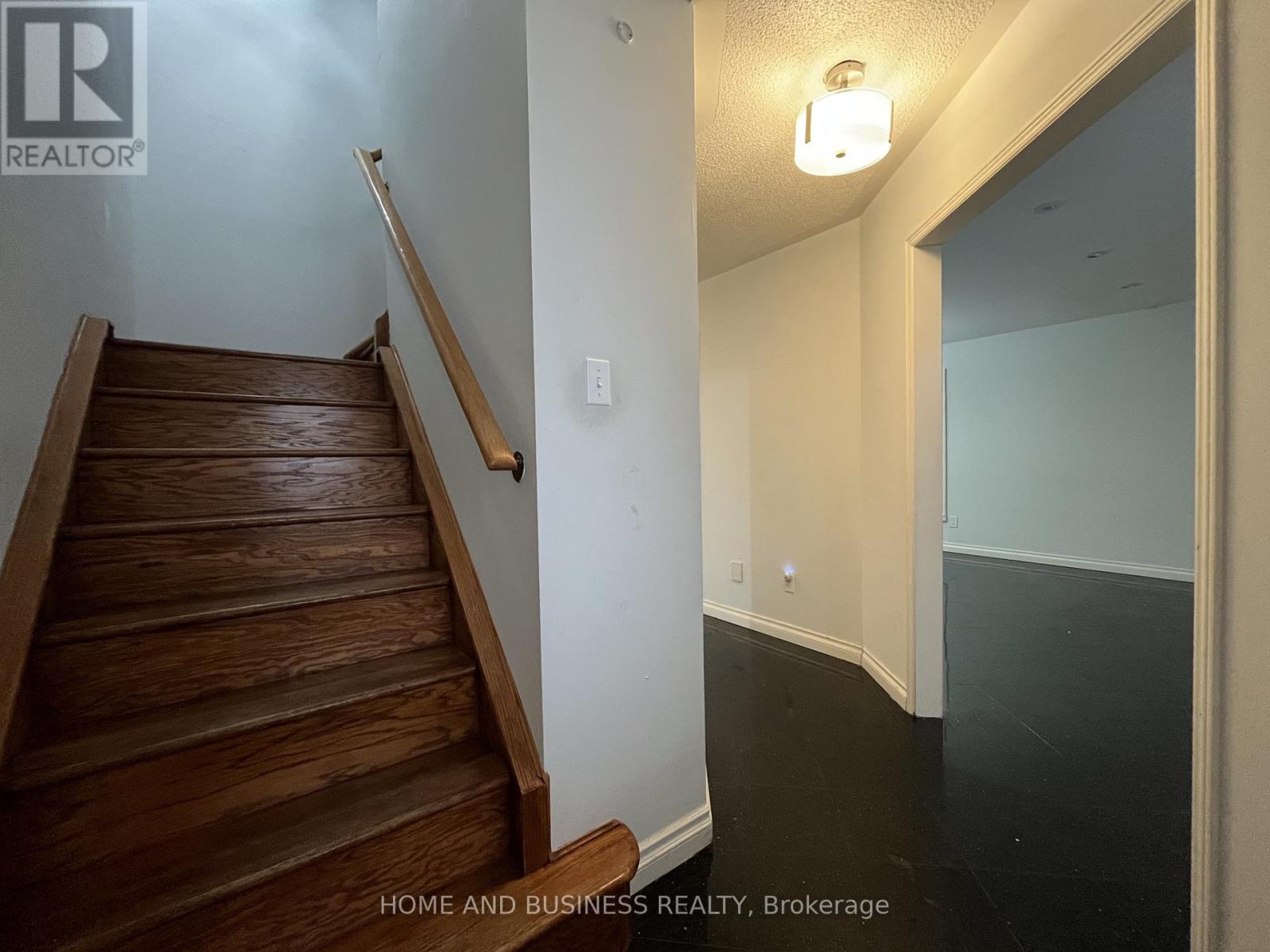 7132 Harding Crescent, Mississauga, Ontario  L5N 5P5 - Photo 13 - W12649570