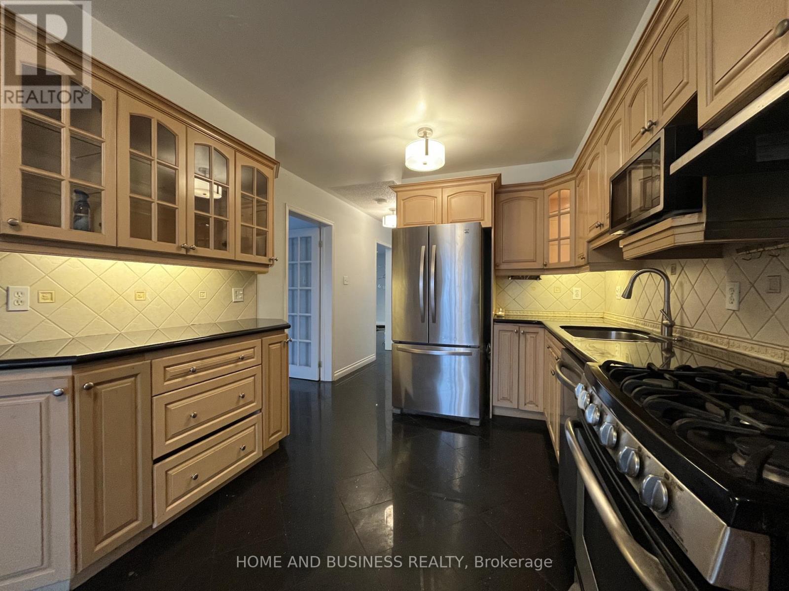 7132 Harding Crescent, Mississauga, Ontario  L5N 5P5 - Photo 9 - W12649570