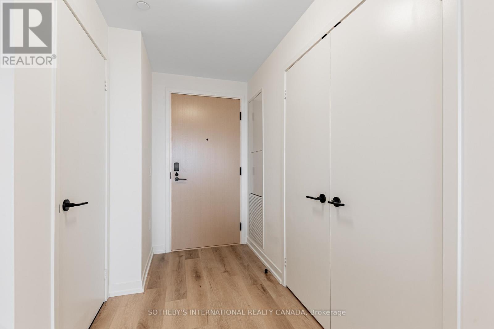 1101 - 5 York Garden Way, Toronto, Ontario  M6A 2V1 - Photo 12 - W12649576